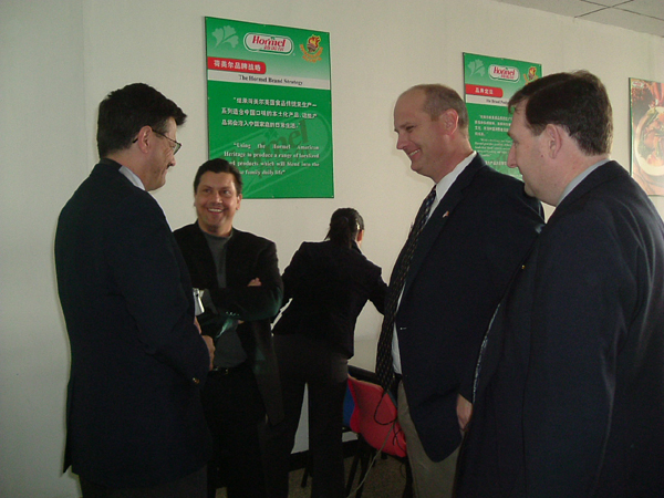 guests have a talk with Geneneral Manager of Beijing Hormel Food Company